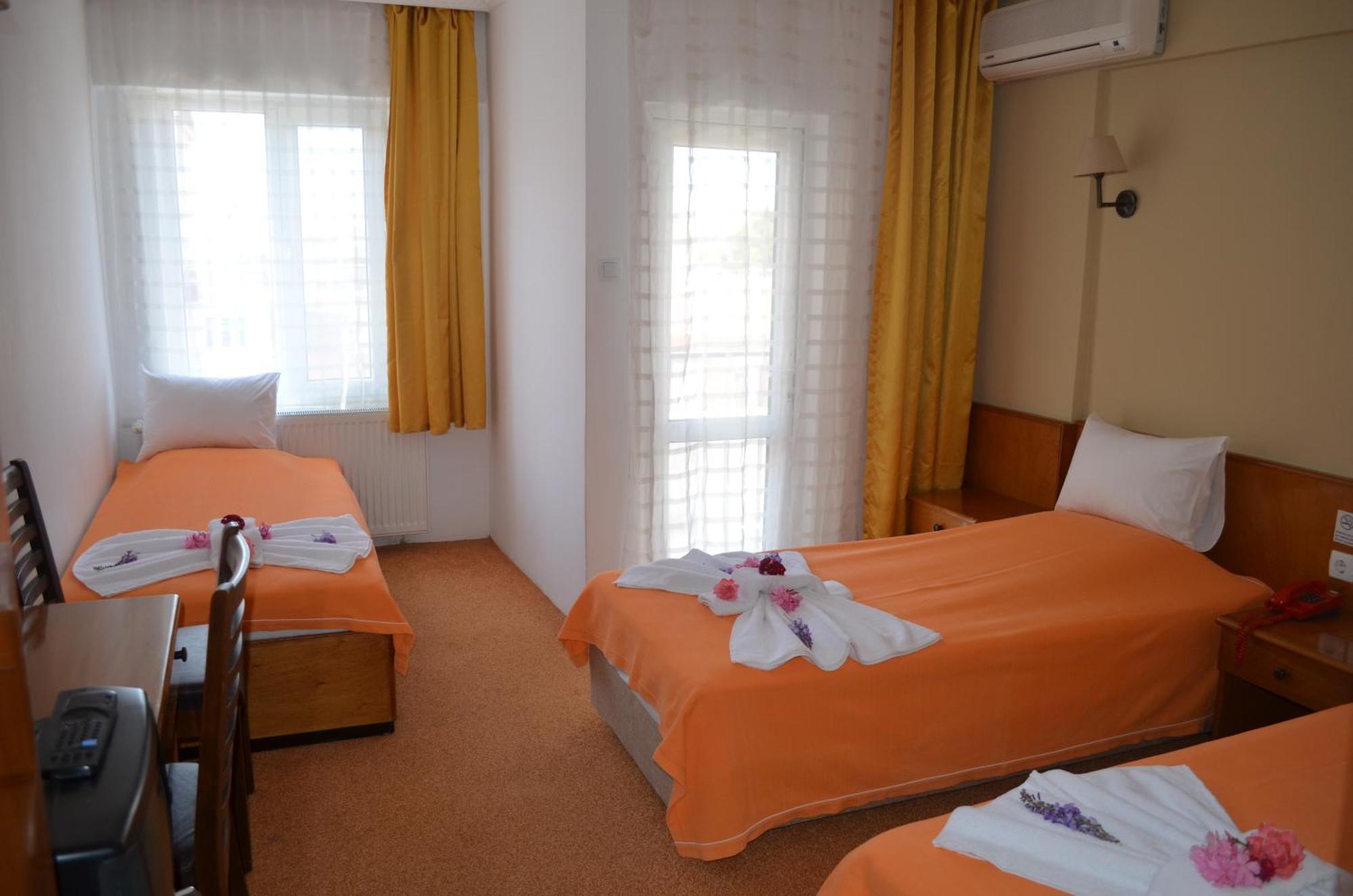 Megas Hotel Ayvalı Chambre photo