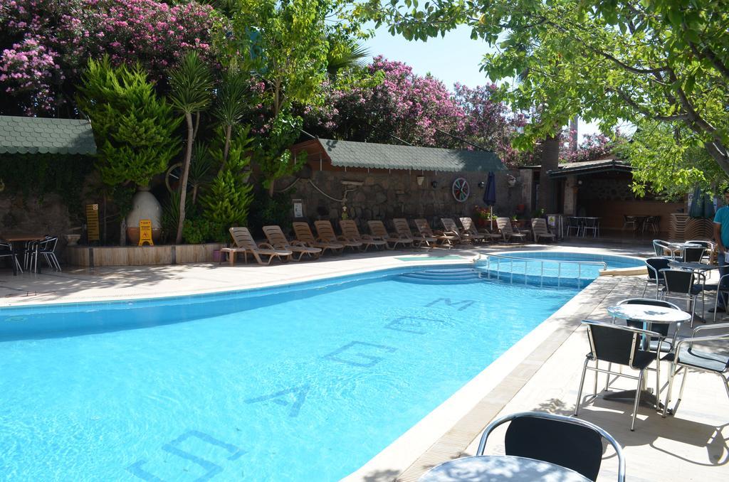 Megas Hotel Ayvalı Extérieur photo